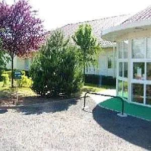 Hotel The Originals Access Aeroport,, Aurillac